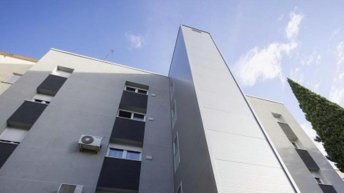El Ayuntamiento da el primer paso para renovar Caño Roto y acabar con el deterioro de sus espacios públicos