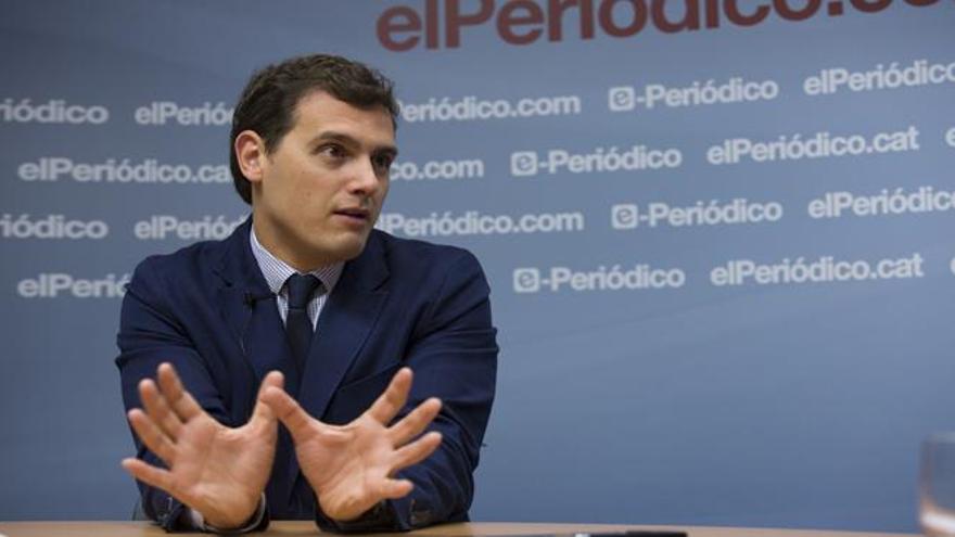 El portavoz adjunto de Ciudadanos en la Asamblea de Madrid niega haber mentido en su currículum
