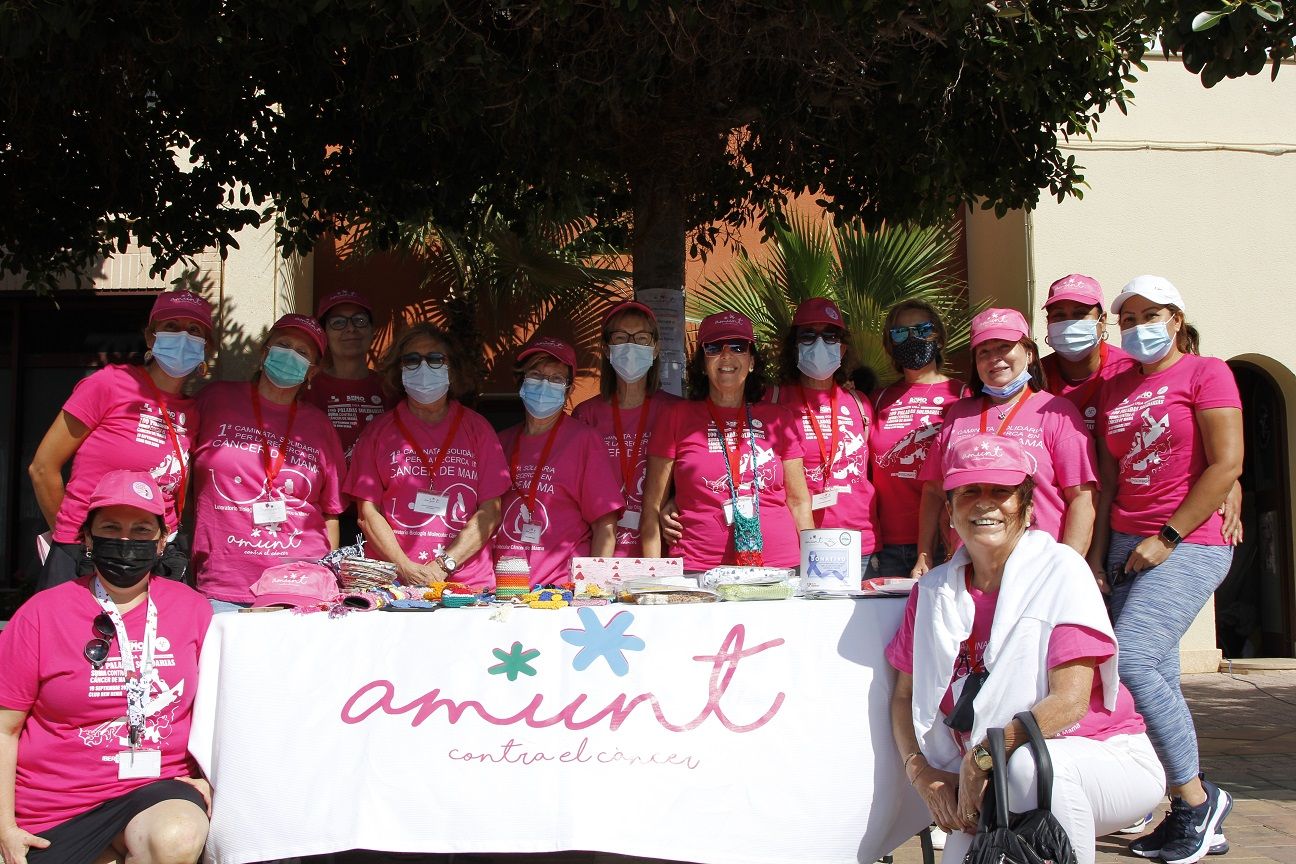 Voluntarias integradas en la organización de la jornada solidaria.