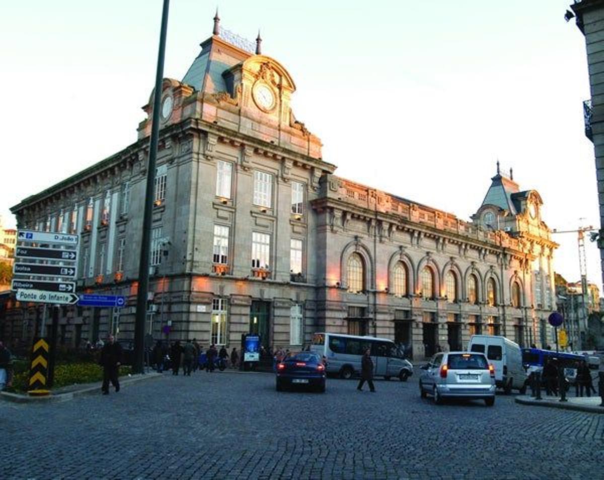 Oporto, la historia de portugal en azulejos