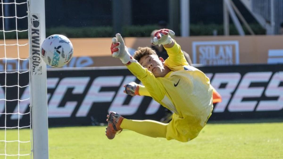Iñigo vuela y evita goles en cada partido