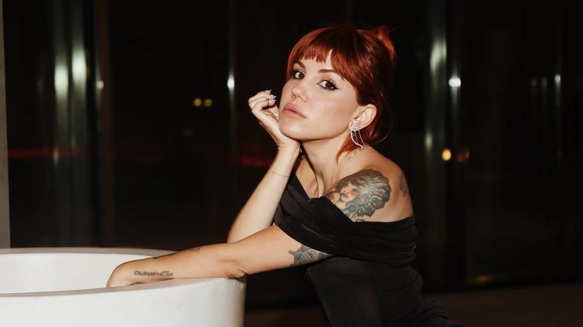 Angy Fernández posando en una fotografía de su Instagram.