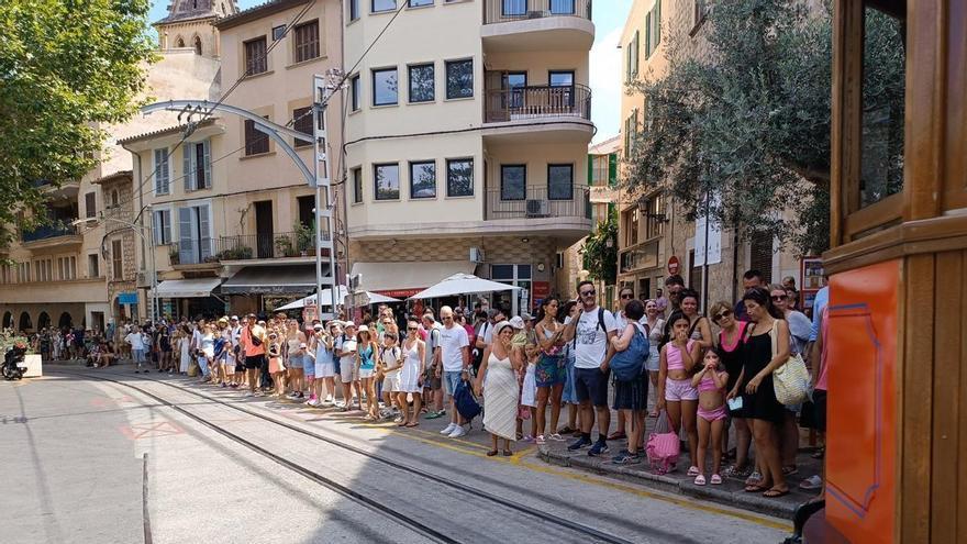 Agua, pancartas y mucho civismo: las recomendaciones para acudir a la protesta de Sóller