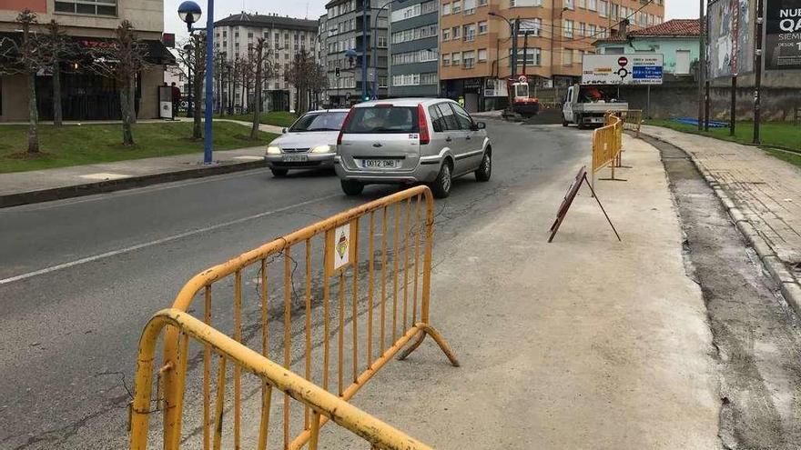 Trabajos para ejecutar nuevas acometidas que se ejecutan en O Burgo.