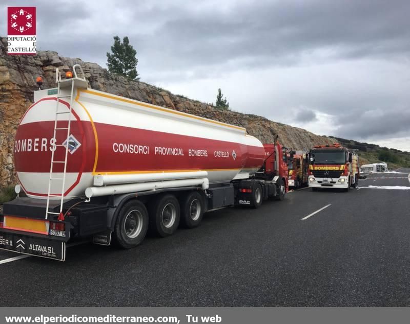 Así se actúa en un accidente de un camión con mercancías peligrosas