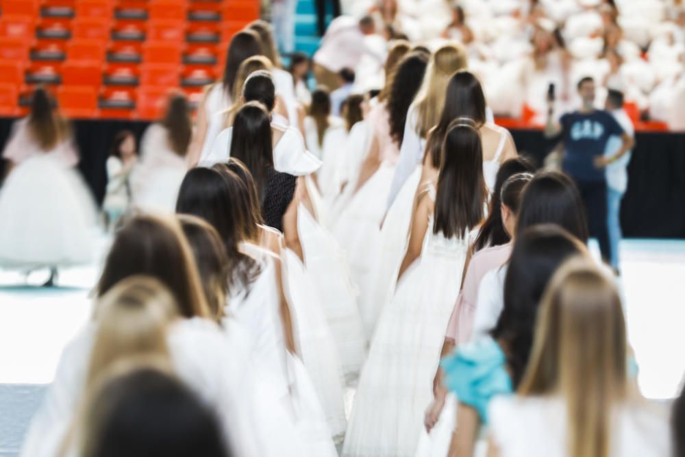 Ensayo de las candidatas a fallera mayor 2019 en la Fonteta