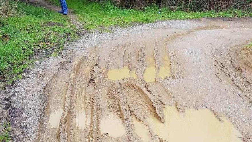 Estado en el que está un tramo de la calle Cabaleiros en Nós.