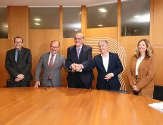 Cumbre de los tres rectores gallegos por el grado de Medicina