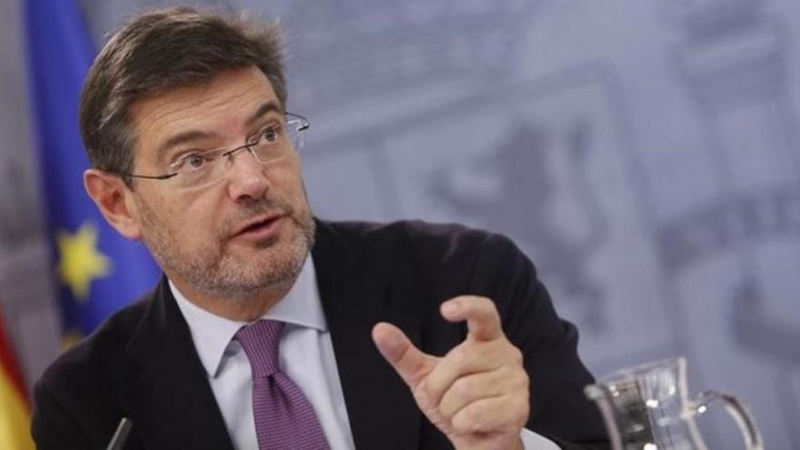 El ministro Catalá acusa a Podemos de &quot;cercanías con el movimiento terrorista etarra&quot;