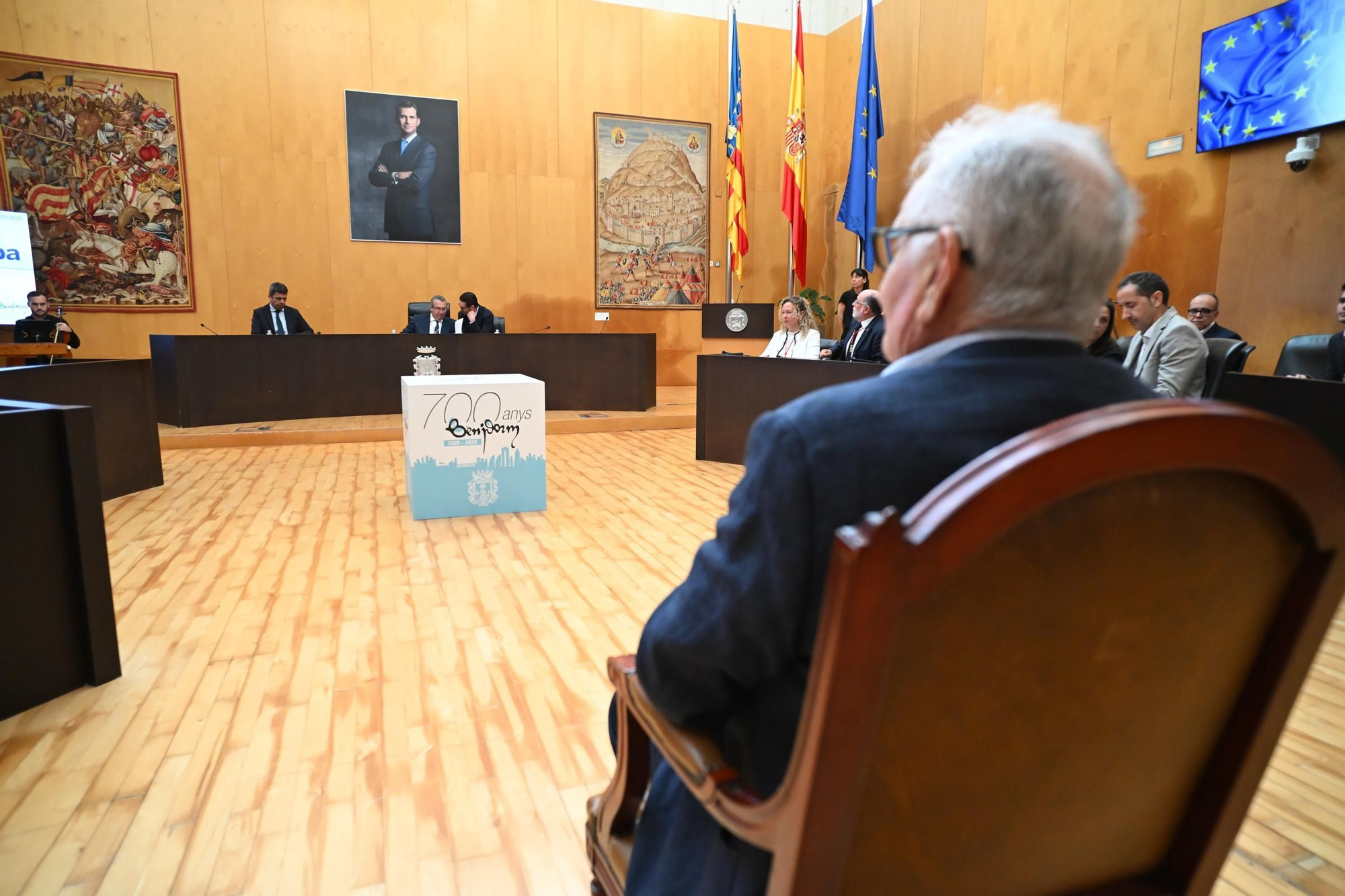 Celebración del Día de Europa en Benidorm y entrega de la distinción a Enrique Ballester