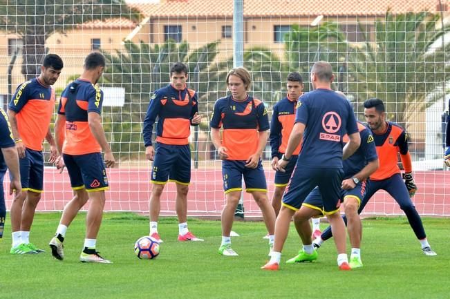 CAMPO EL HORNILLO PRIMER ENTRENAMIENTO UD LAS ...