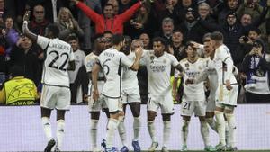 Resumen, goles y highlights del Real Madrid 3 - 0 Braga de la Jornada 4 de la Fase de Grupos de la Champions League