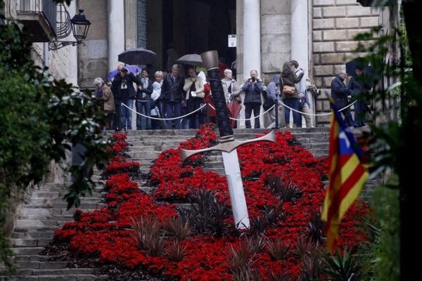 Dilluns de «Temps de Flors» sota la pluja