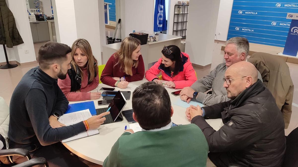 Reunión del comité organizador del próximo congreso local del PP.