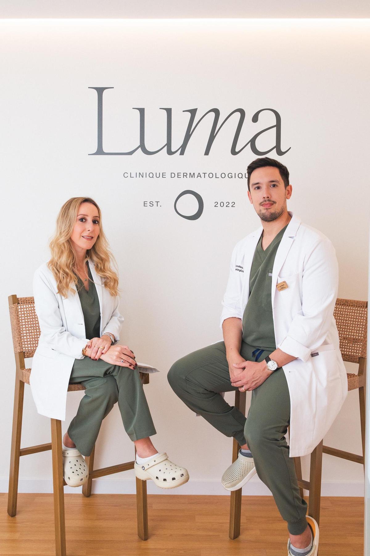 La doctora Ouiame, especializada en Medicina Estética y Medicina Regenerativa, y el doctor Luca, especialista en Dermatología Médico-Quirúrgica.
