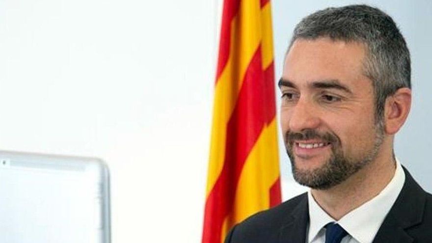 El consejero catalán de Exteriores, a juicio por su apoyo al 1-O cuando era alcalde