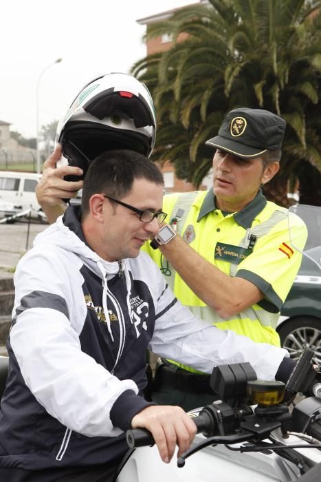 Exhibición de la Guardia Civil de Gijón