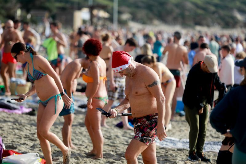 Primer baño del año. Ses Salines.