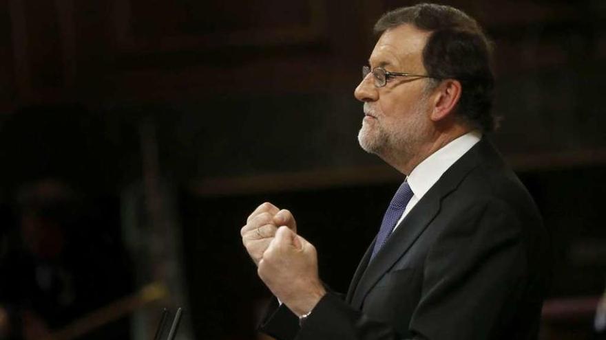 Rajoy, en su comparecencia de ayer en el Congreso para rendir cuentas del acuerdo sobre refugiados. // Efe
