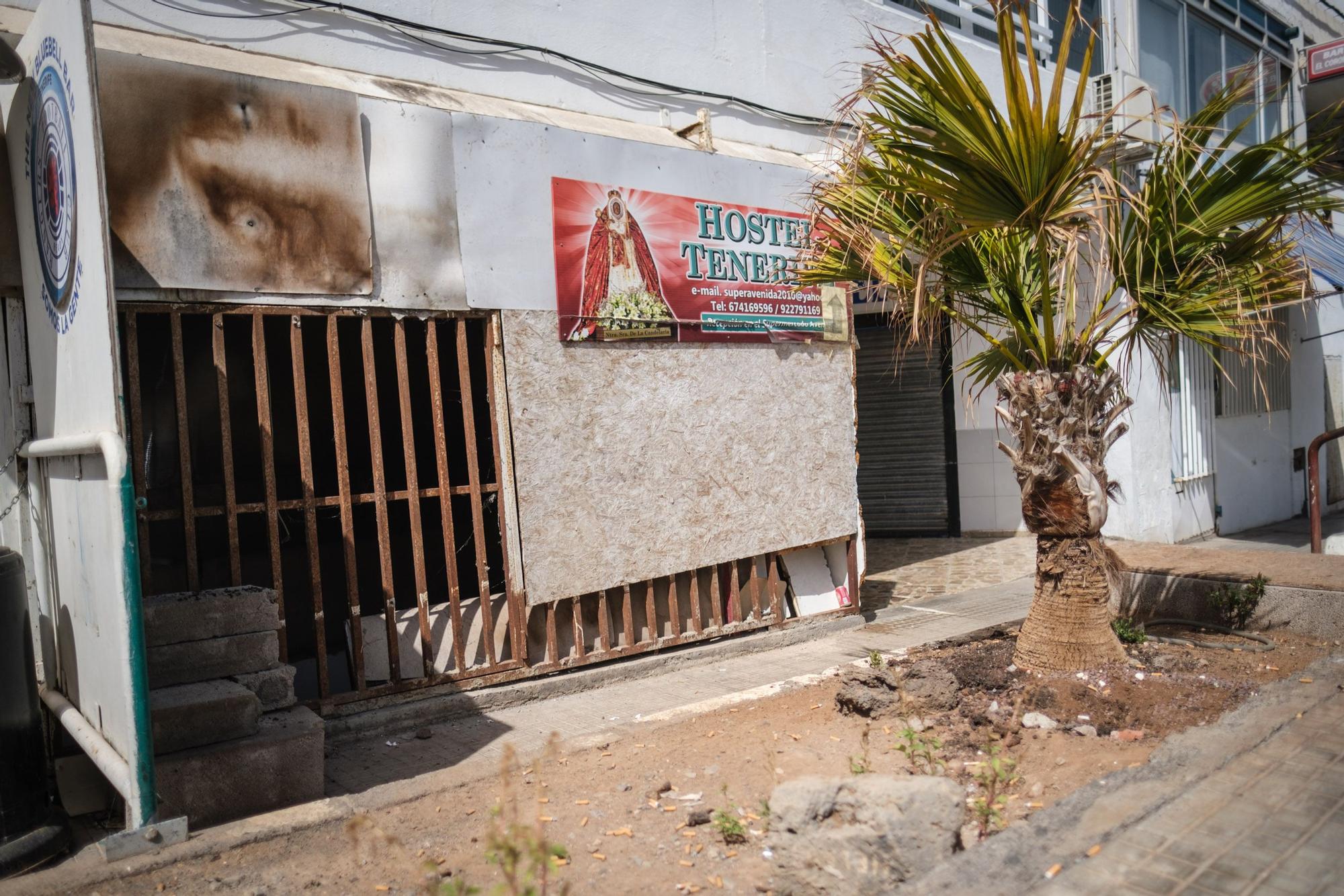 Mal estado de la calle El Coronel, en Arona