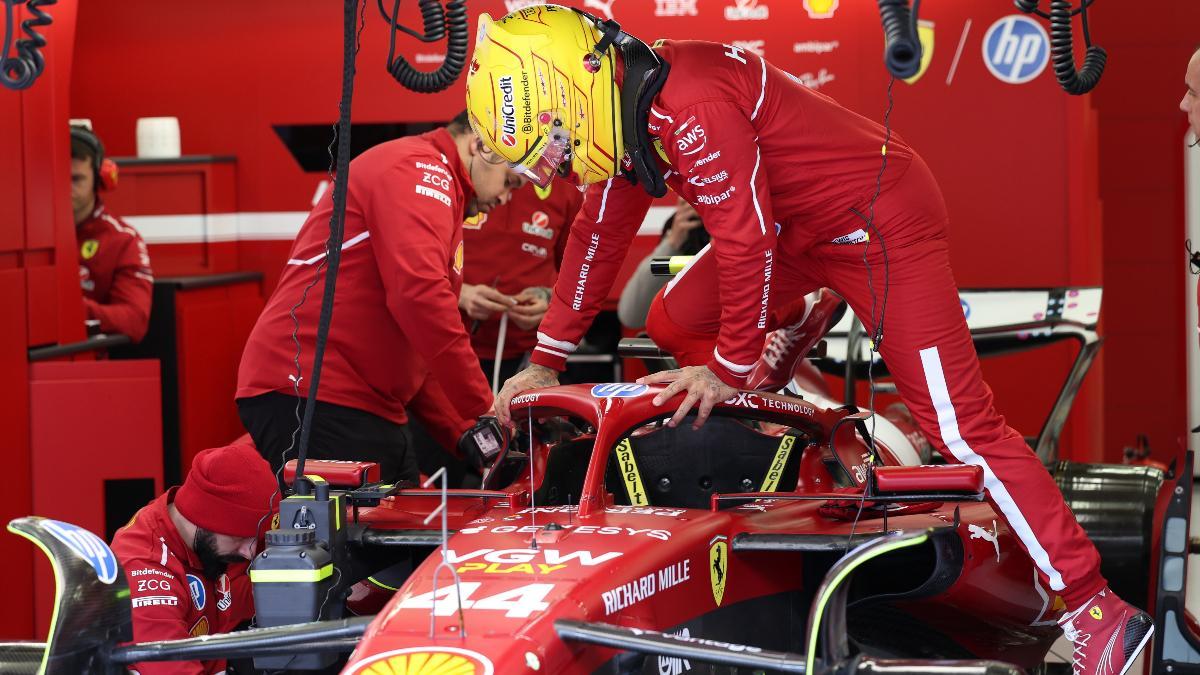 Hamilton hará test con Ferrari