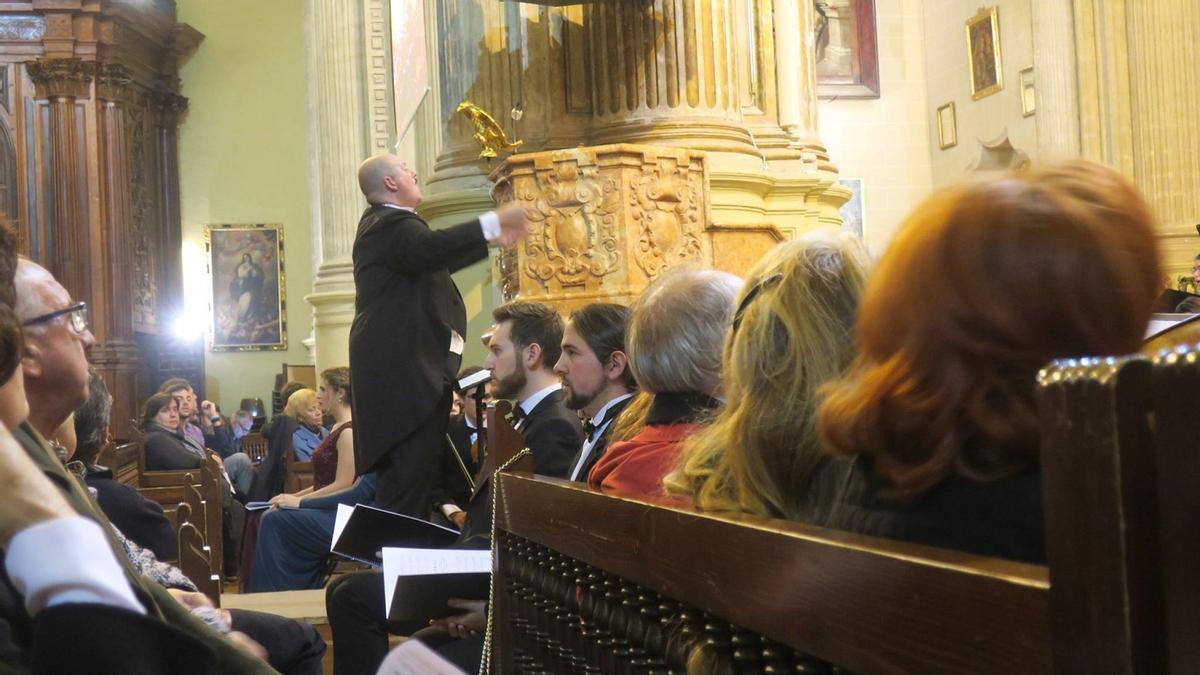 A la batuta en el Requiem de Mozart, en la Catedral de Málaga en 2018.