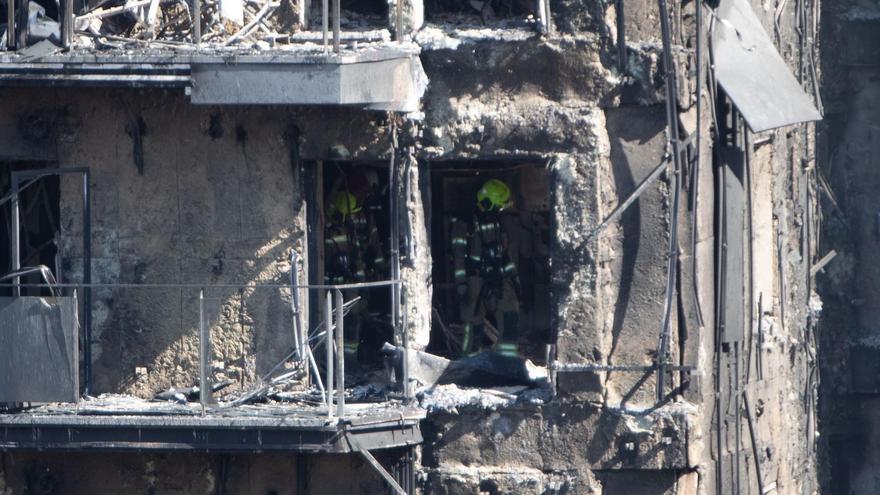 &quot;Hay que hacer un inventario y retirar todas las fachadas como las del incendio&quot;