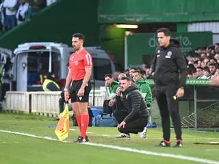 Iván Ania, tras la derrota frente al Racing: "Es difícil ganar fuera de casa si necesitas hacer cinco goles"