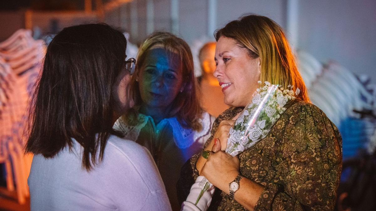 Pilar Perdomo da el pistoletazo de salida a las fiestas de Maneje