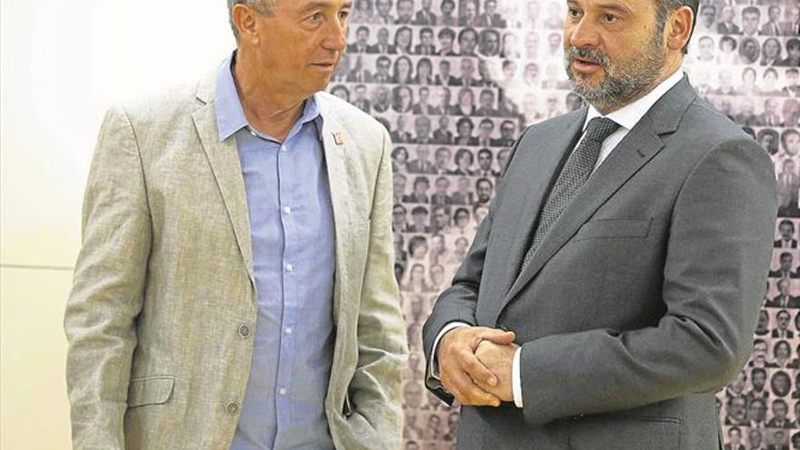 El PSOE trata de «desmontar» a Iglesias tras el pacto de Compromís