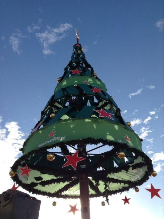 Árbol navideño de Heineken en Las Canteras