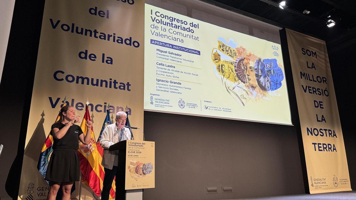 El Consell elige Elche para presentar el desarrollo de la Ley del Voluntariado, que crea un carnet autonómico y un registro de personas voluntarias