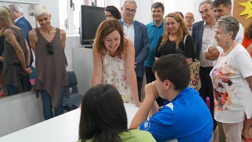 Armengol, ayer en una visita al centro de educación especial de Amadiba en Sant Josep, donde se pronunció sobre Nóos.