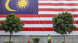 Detenido un hombre en Malasia por hacer este gesto con la bandera nacional