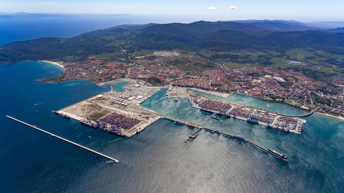 Puerto de Algeciras superará los 100 millones de toneladas anuales por sexto año consecutivo.
