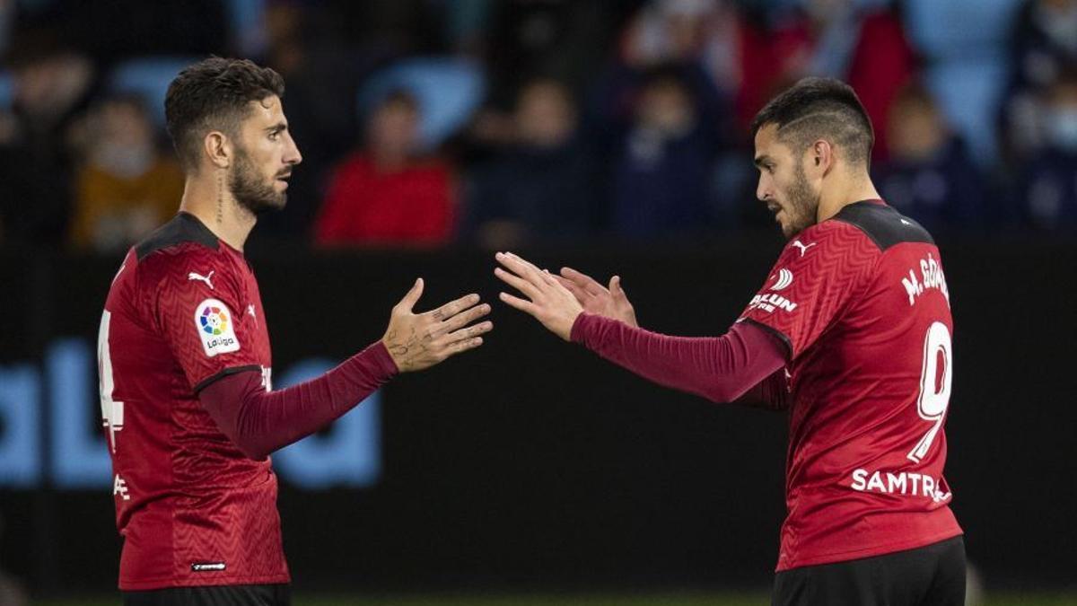 Maxi celebra uno de los goles con Piccini en Balaídos