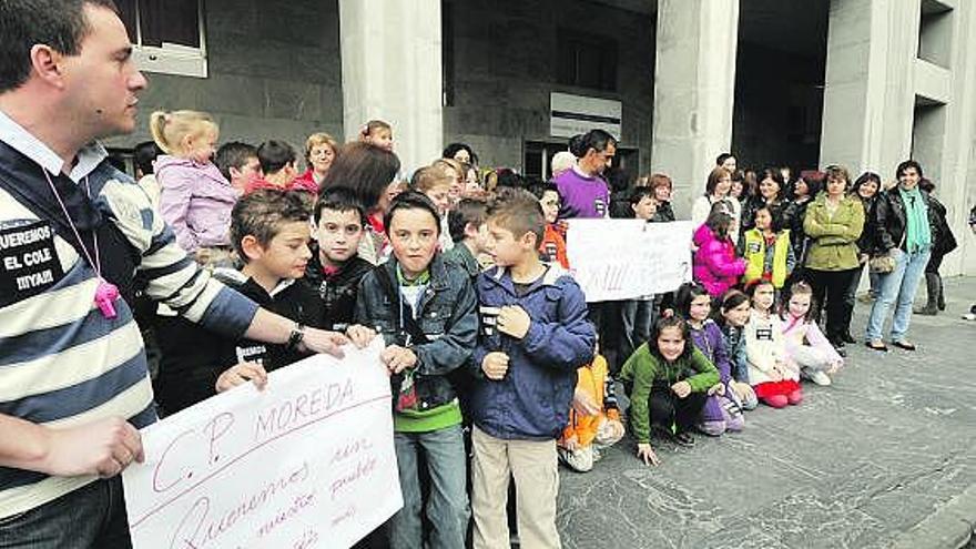 La concentración celebrada el pasado martes ante la Consejería de Educación.