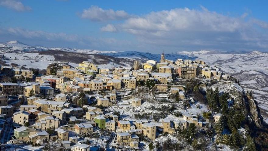 El pueblo de Italia que vende sus casas a un euro.