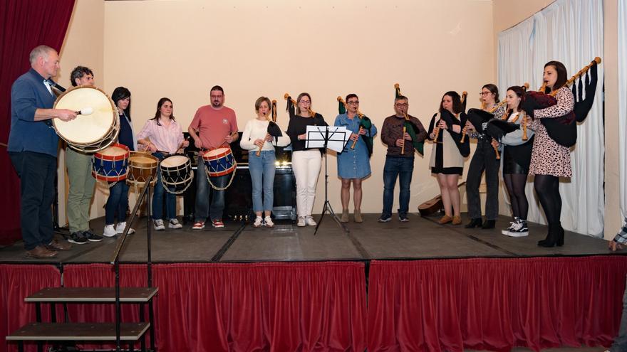 La escuela de música de Coaña cumple veinticinco años con buena salud: suma setenta y siete alumnos y cuatro docentes