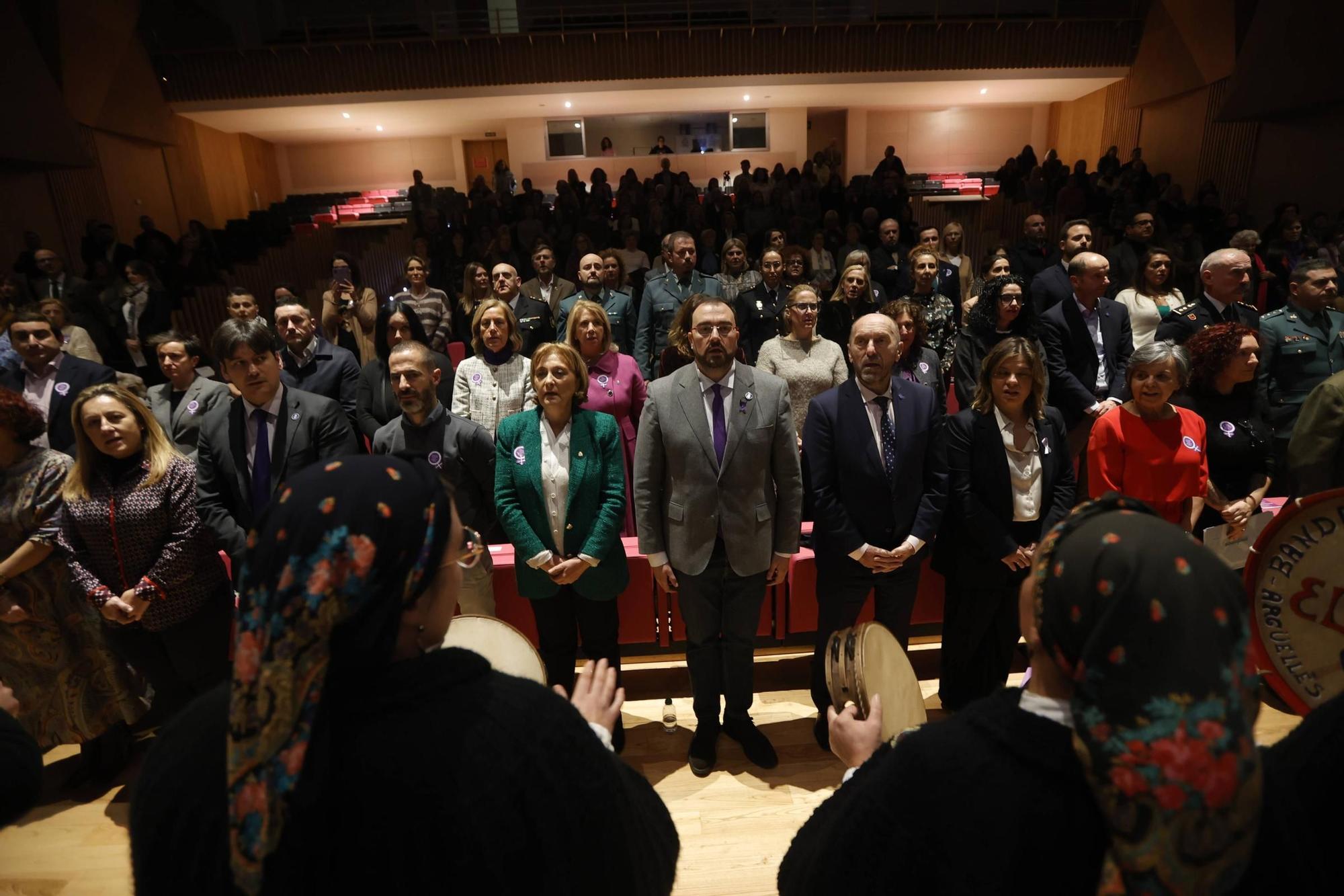 Así fue el acto institucional por el 25N