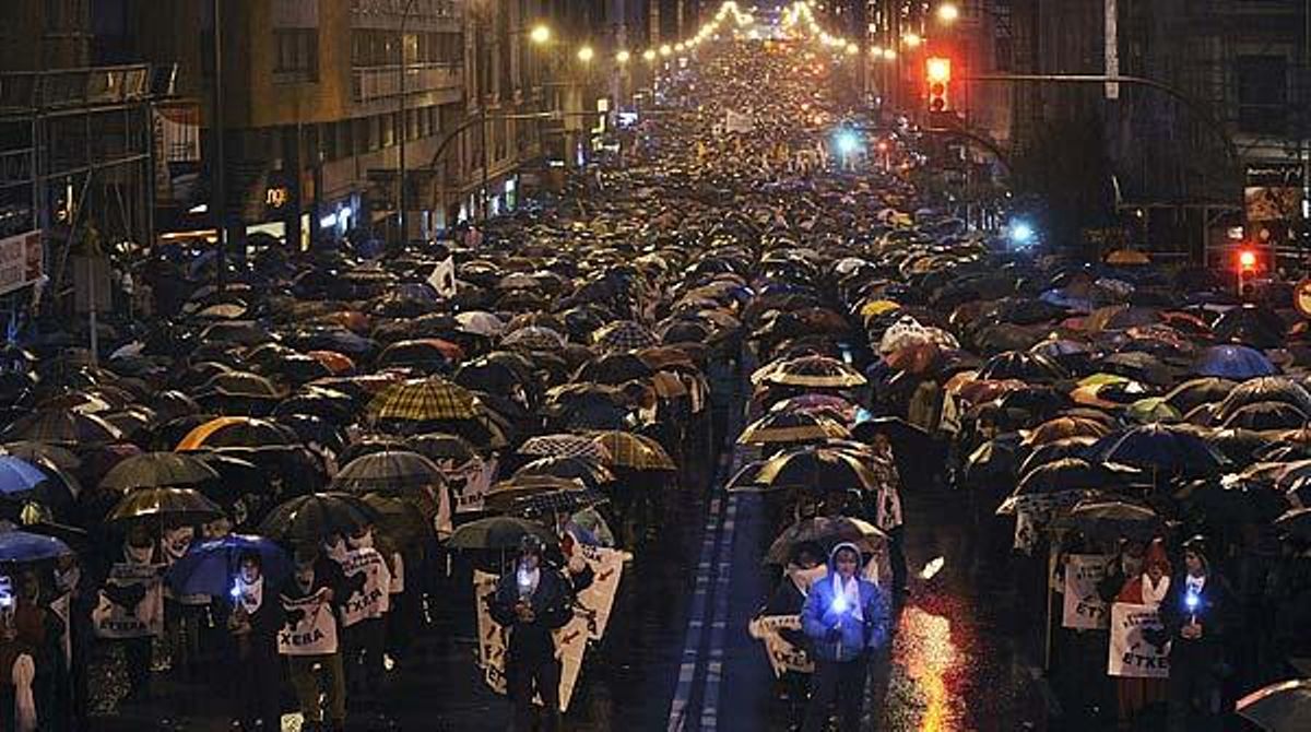 Milers de persones a la manifestació a favor dels presos d’ETA