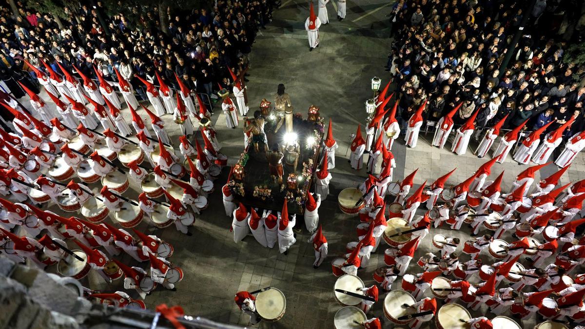 En imágenes | Procesión titular de la cofradía del Señor Atado a la Columna