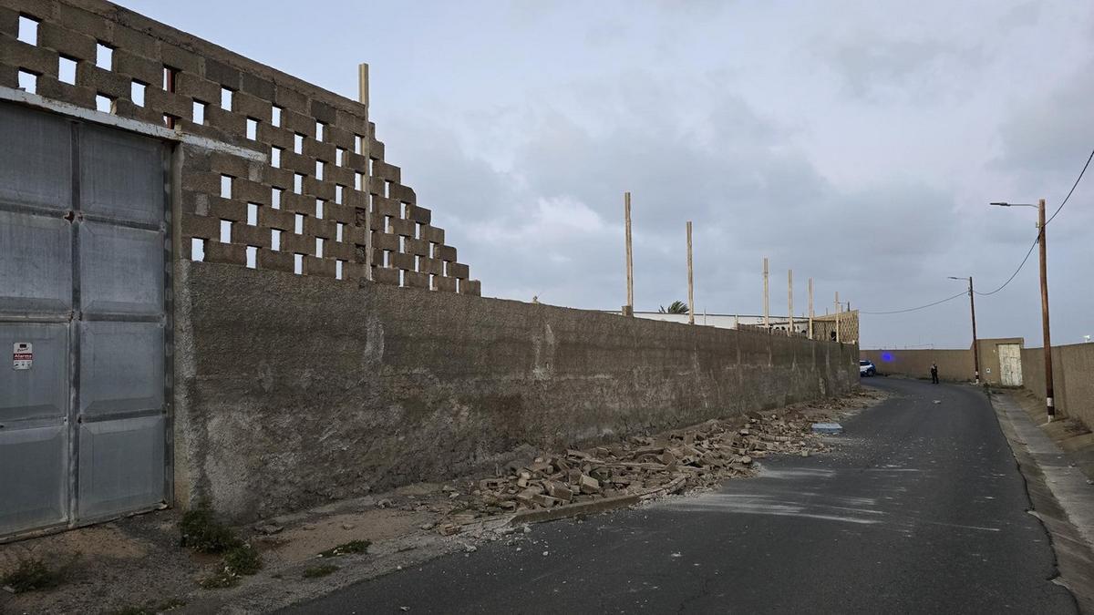 Imagen del muro caído entre Jerez y El Caracol, en Telde.
