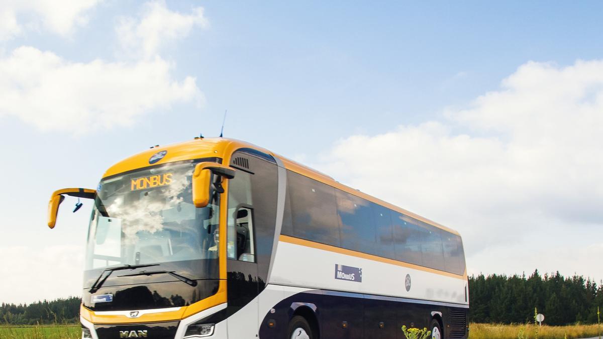 Monbus se queda el contrato de autobús de las pedanías de Murcia