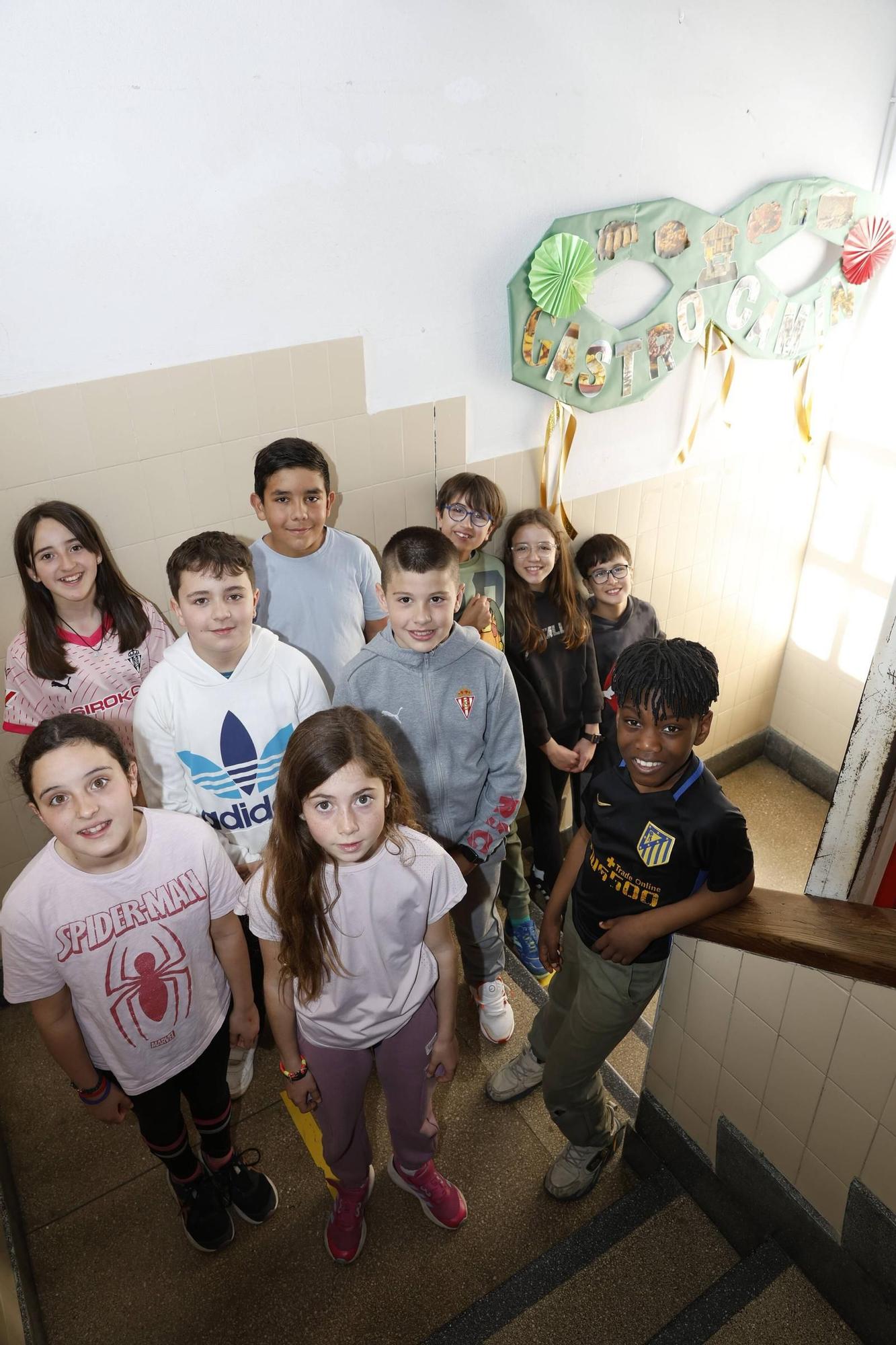 El colexu Alfonso Camín demuestra que "tien bon canil"