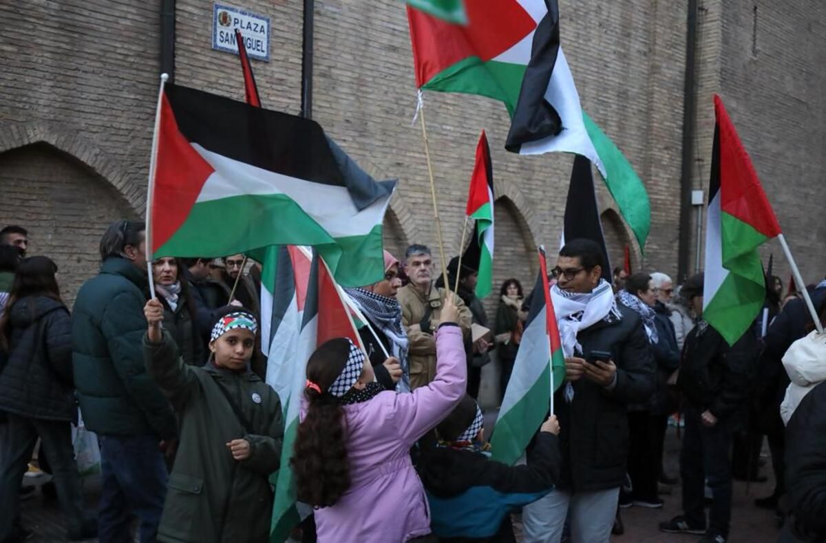 EN IMÁGENES | Zaragoza muestra su apoyo a Palestina con una multitudinaria manifestación