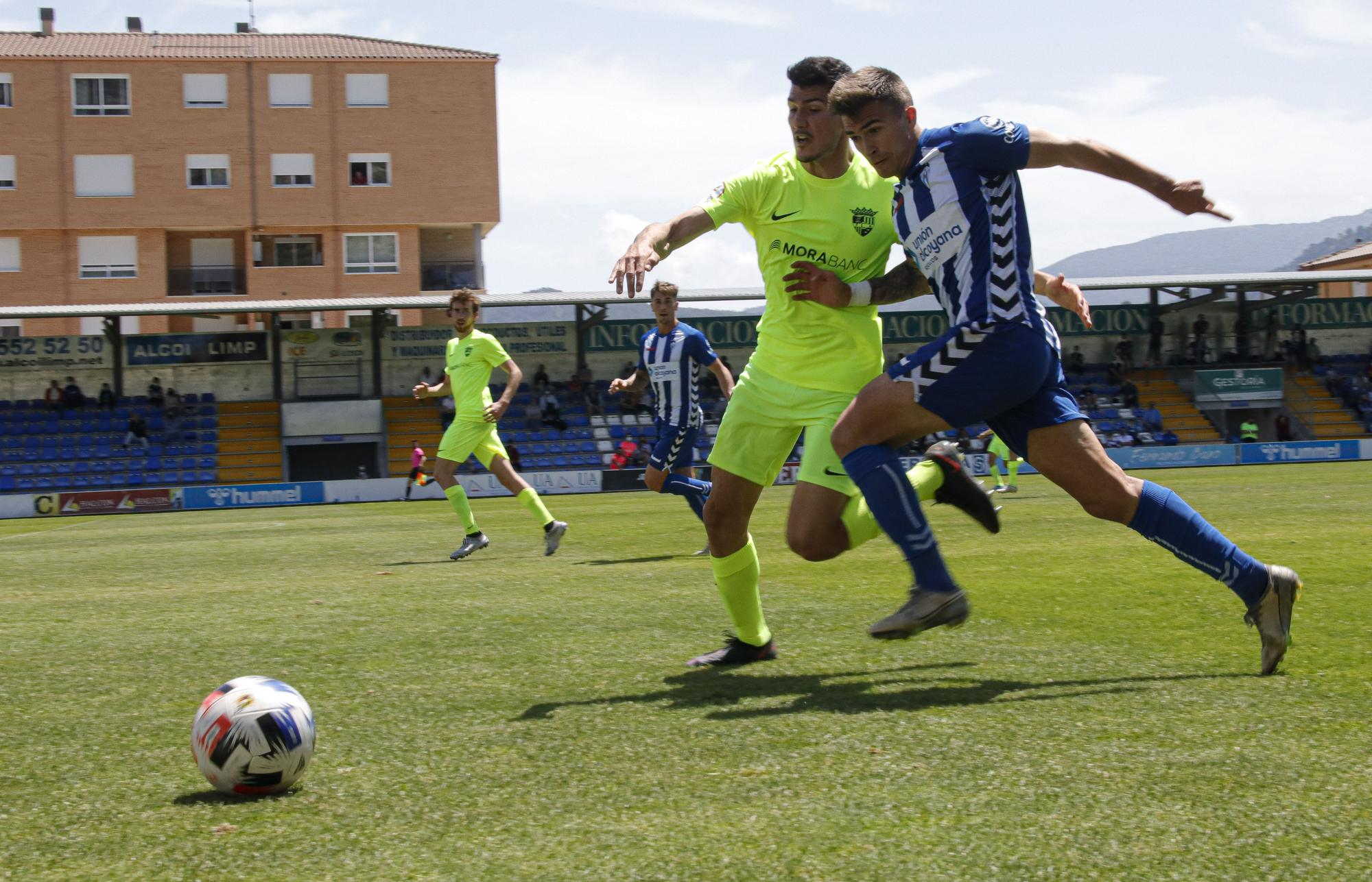 Goles y fiesta en la despedida del Alcoyano (2-3)