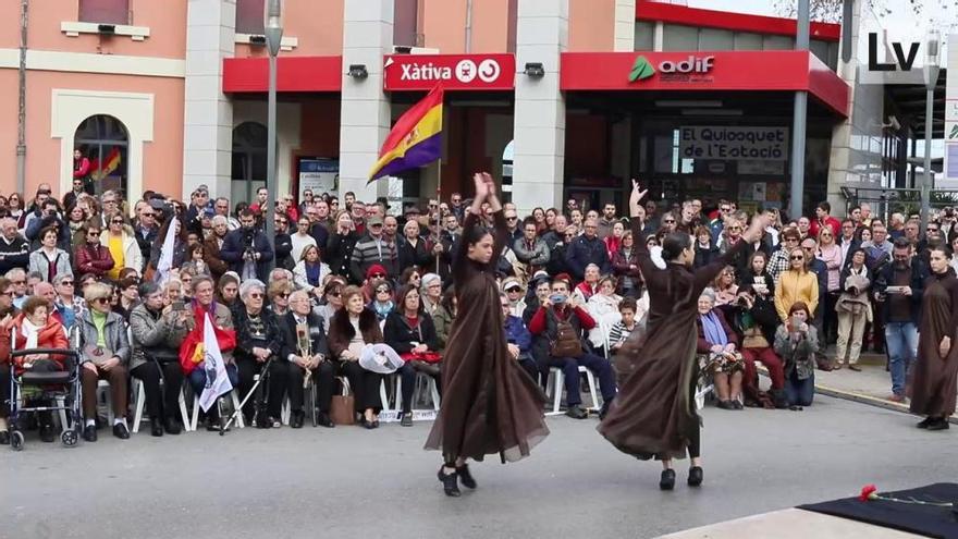 Homenaje a las víctimas del bombardeo de la estación de Xàtiva