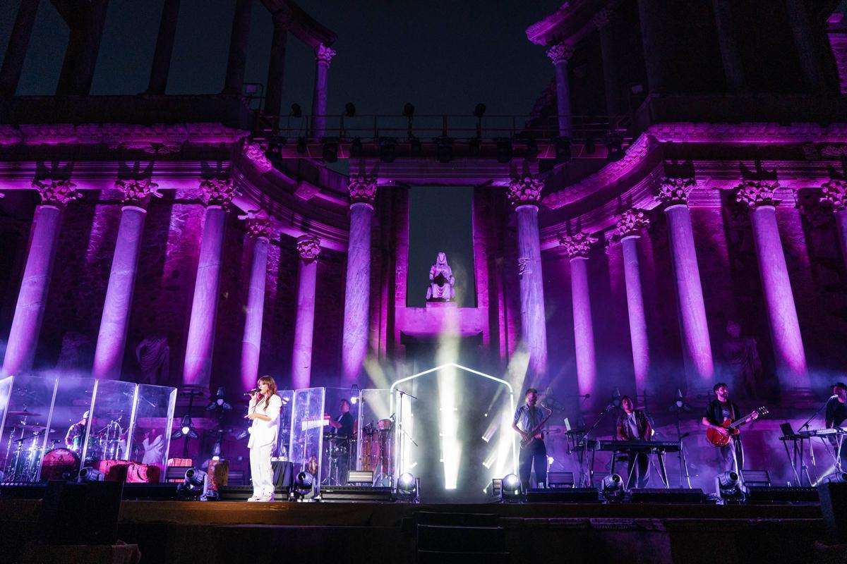 Fotogalería | Así fue el concierto de Vanesa Martín en el Teatro Romano de Mérida