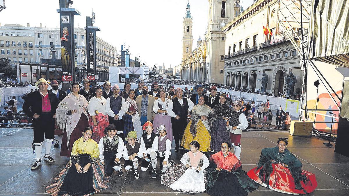 Todos los ganadores de los certámenes oficiales de jota de este 2021 tras su actuación en la plaza del Pilar